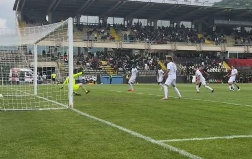 Shkëndija fiton derbin ndaj Struga Trim Lum  Shkupi pëson debakël