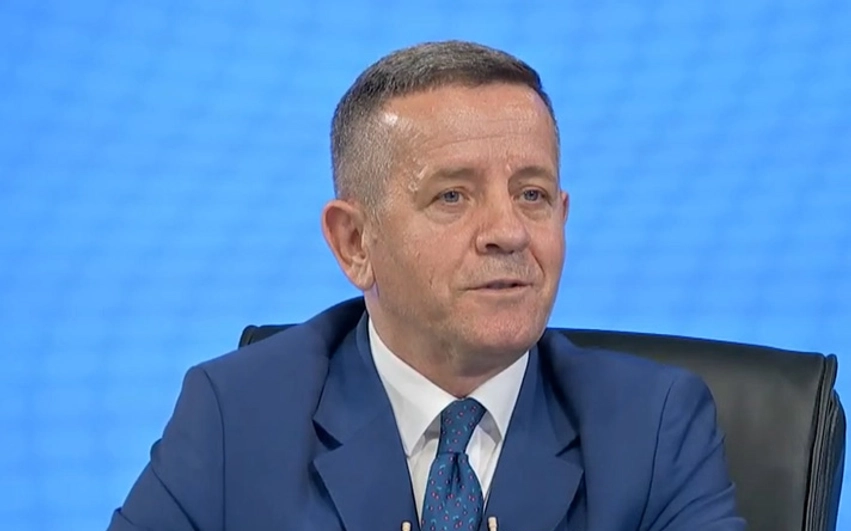 Rrustem Mustafa shkruan një ditë pasi doli lajmi se do të kthehet në garë: PDK mundet bashkë