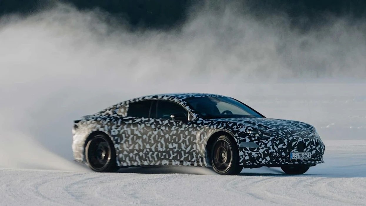 Mercedes-Benz po përgatit super veturën elektrike AMG GT