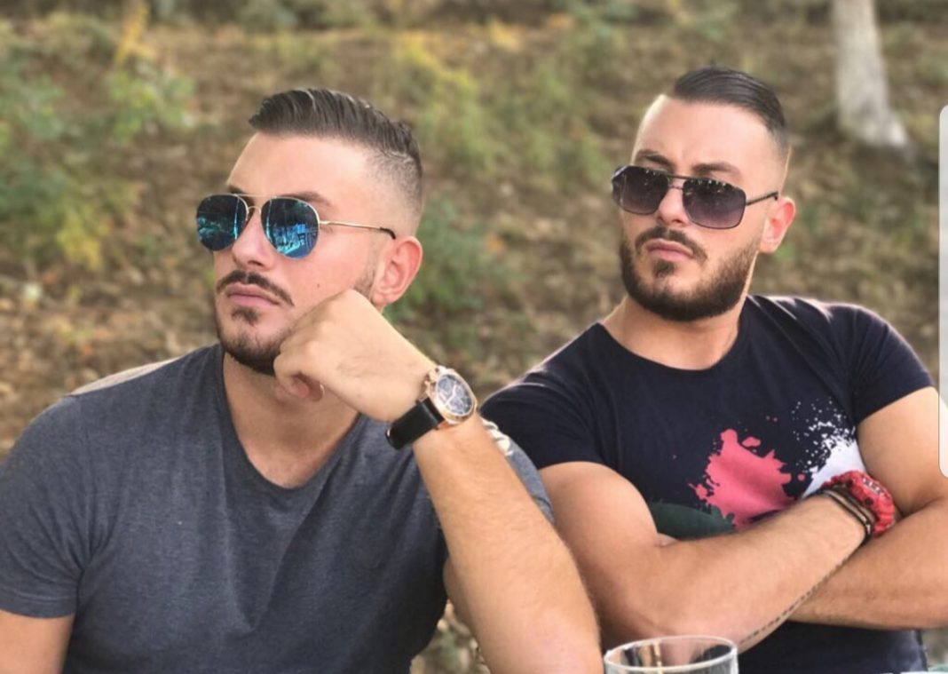 Binjakët me strategji të ndryshme biznesi/ Donaldi zgjedh kullat, Romeo histori të fshehtë me biznesmenen 50-vjeçare