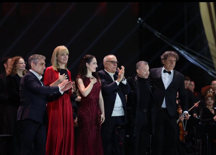 “Morricone ishte im atë”, Tirana përjeton magjinë e muzikës së Ennio Morricone në një mbrëmje emocionuese