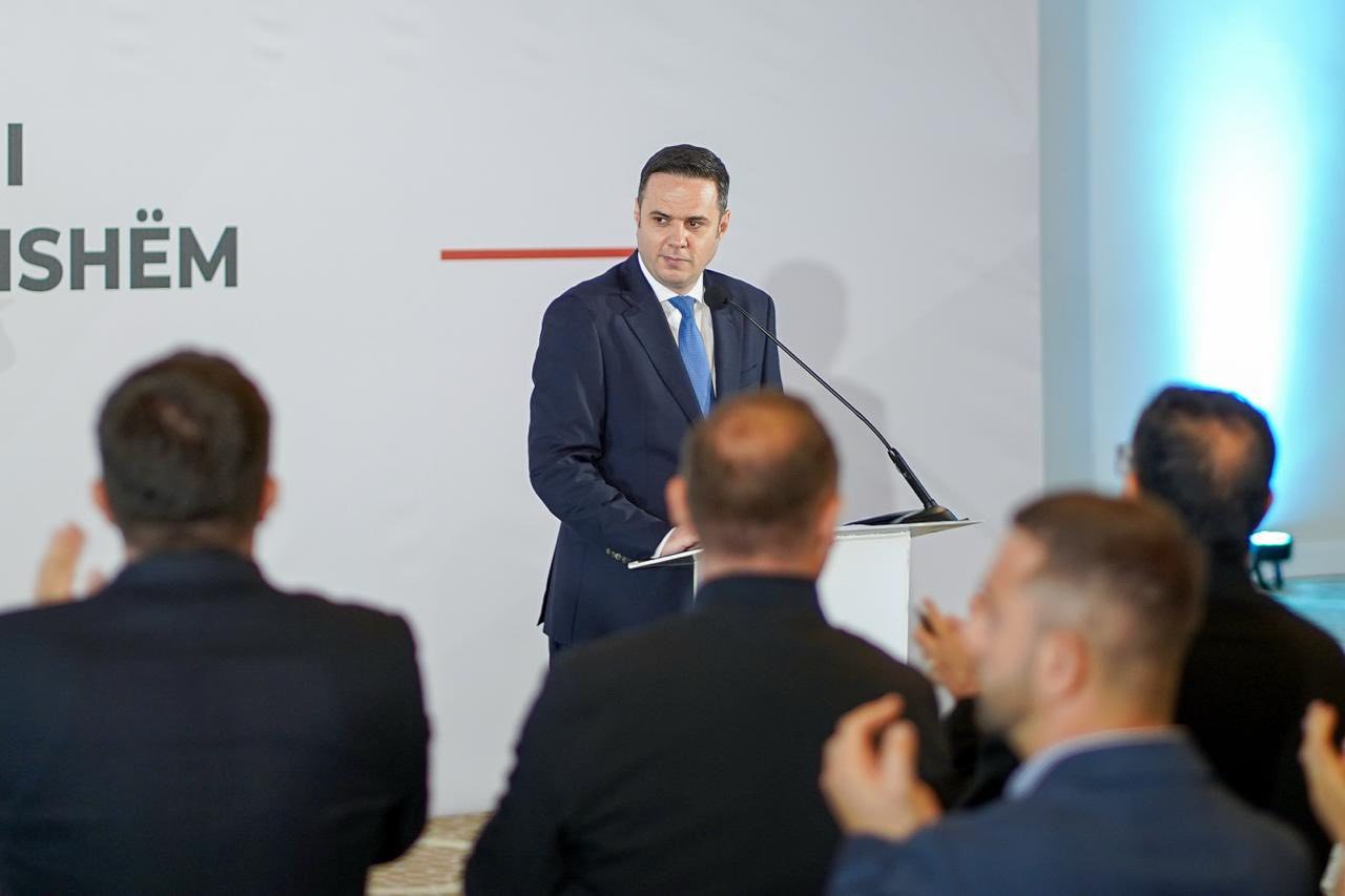 “Karrigia e Abdixhikut po lëkundet”, Muçiqi zbërthen prapaskenat
