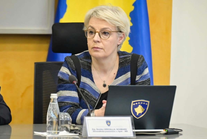 Gërvalla thotë se faqja e saj në Facebook është sulmuar nga profile të rreme