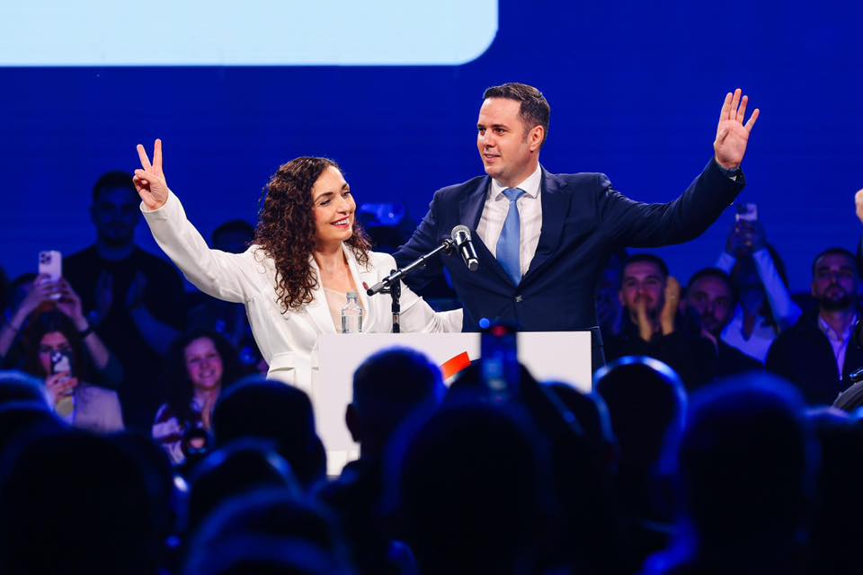 As Vjosa Presidente dhe as Lumiri Kryeministër