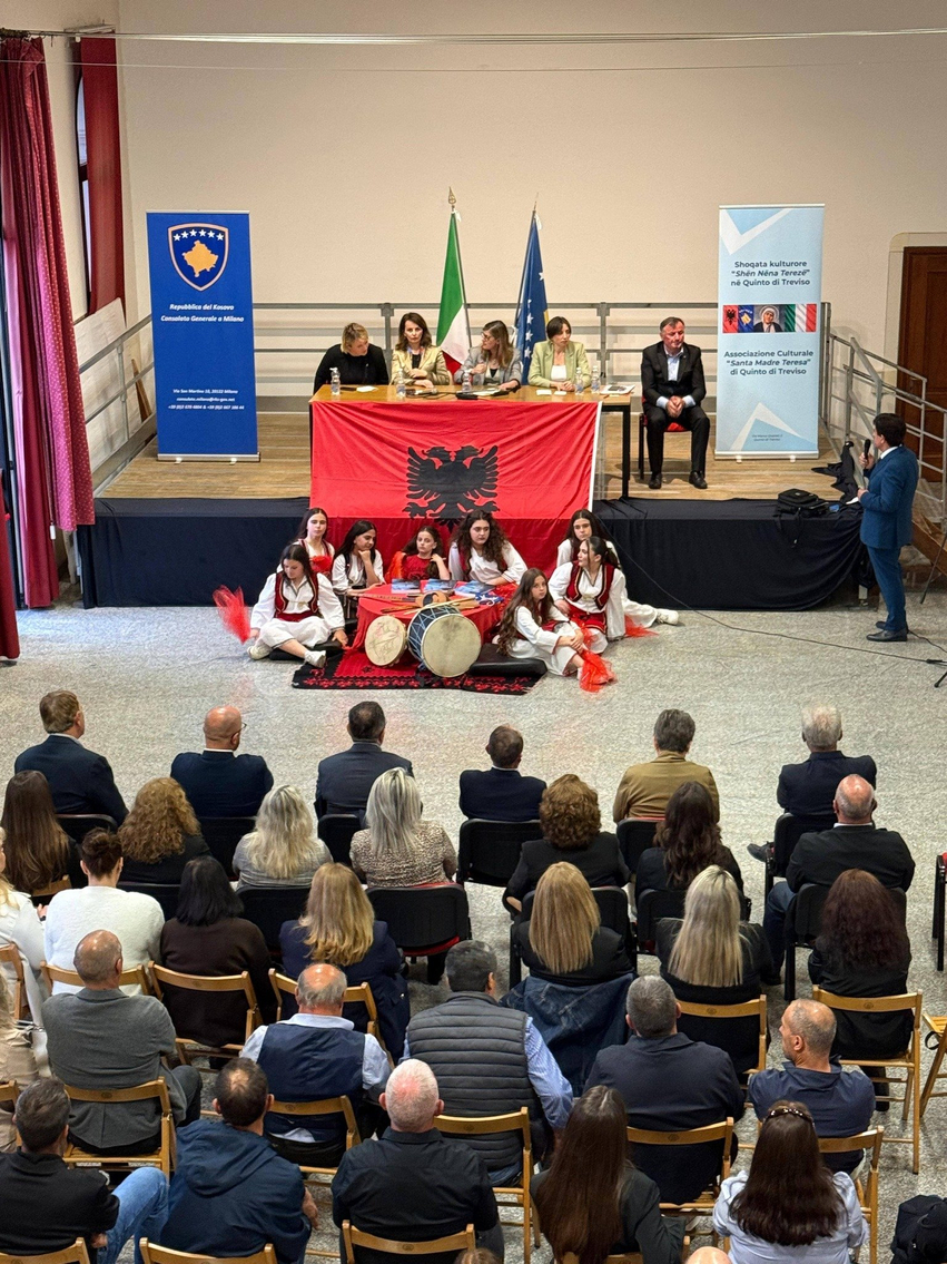 Bienalja e Venecias dhe bashkëbisedimi institucional me aktivistët e mërgatës në Treviso