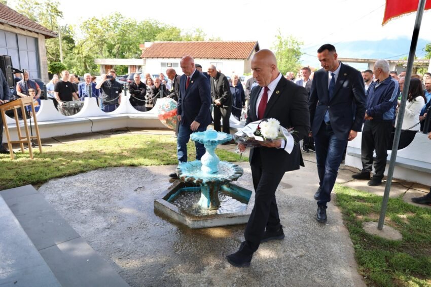 Haradinaj kujton dëshmorët dhe martirët e Katundit të Ri të Pejës