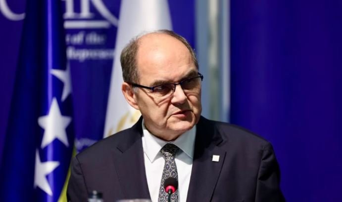 Schmidt jep dorëheqje nga posti i përfaqësuesit të lartë në Bosnje dhe Hercegovinë