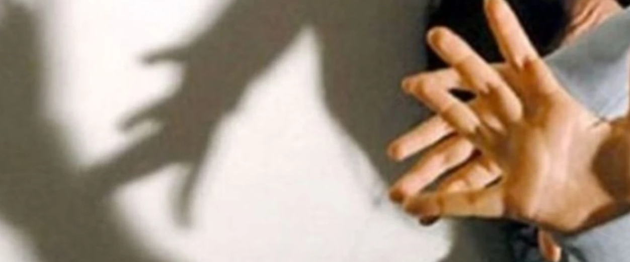 Pesë denoncime për dhunë në familje, ndalohen tre persona