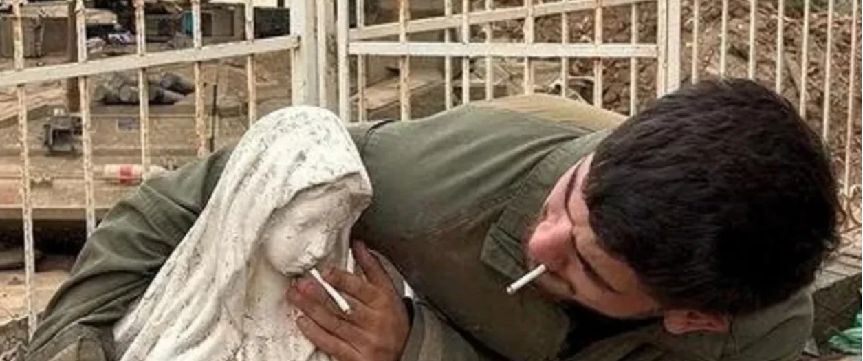 Ushtria izraelite burgos ushtarët që përdhosën dhe fotografuan statujën e Virgjëreshës Mari në Liban