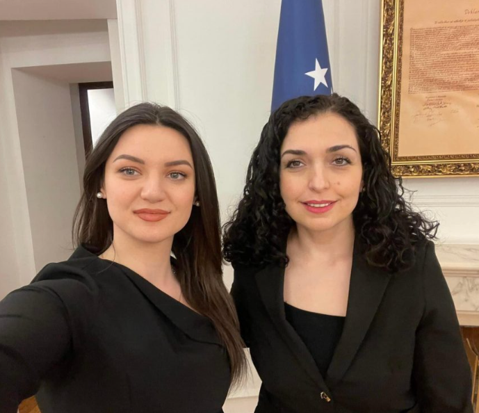 Statovci “godet” ish-partinë: Ta kesh emrin GUXO dhe mos të kesh guxim...