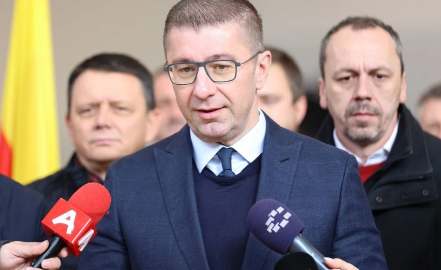 Mickoski: Korridoret 8 dhe 10 janë prioritet strategjik për të ardhmen e vendit