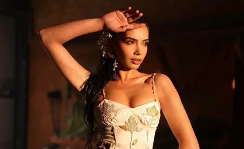 Pas eliminimit nga  Ferma VIP 3   Ola reagon me mesazhe të koduara