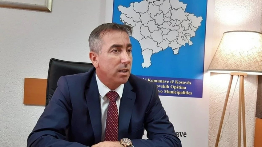 AKK  Qeveria po ua merr komunave kompetencat për rekrutimin e stafit