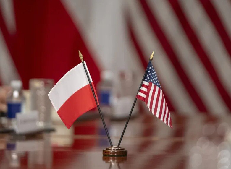 Ish ministri polak i Drejtësisë u arratis nga Hungaria në SHBA, Polonia: Do të kërkojmë sqarime nga Uashingtoni dhe Budapesti