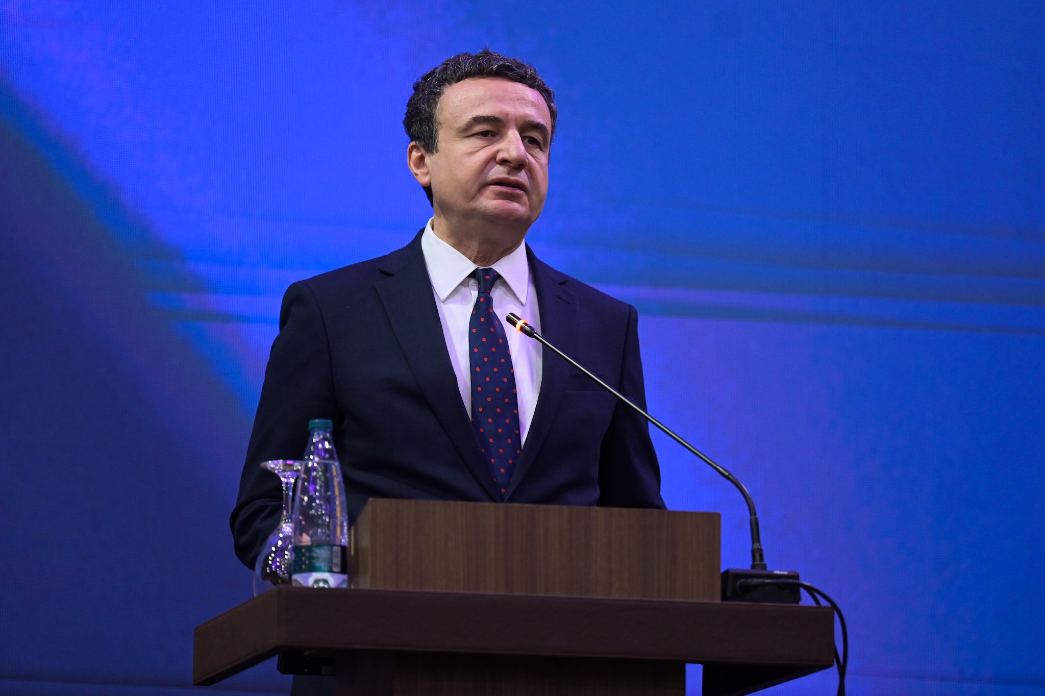 Pse shtetasit e Kosovës, kudo që jetojnë, duhet ta konfirmojnë Qeverinë Kurti me 60–70% të votave?