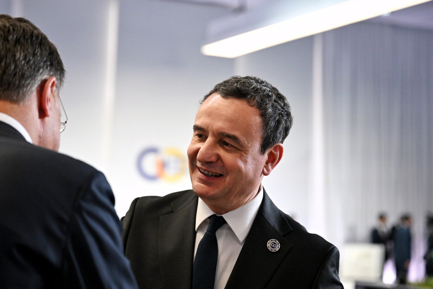 Po e votuat Kurtin     Feraj krahason Osmanin me Grenellin