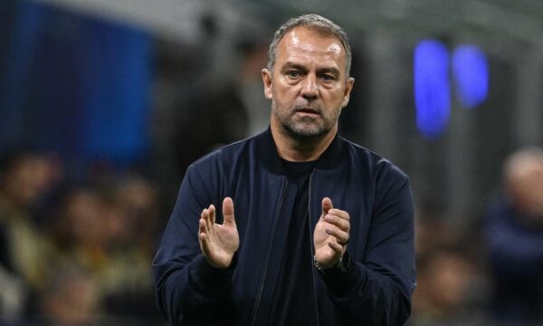 Flick e vazhdon kontratën me Barçën: Dua ta fitoj Championsin