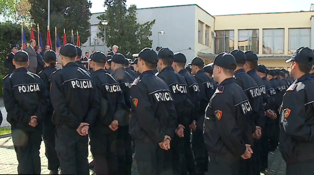 Makaronat helmuan studentët, stafilokoku dhe E.coli dërguan në spital 56 studentë të Akademisë së Policisë