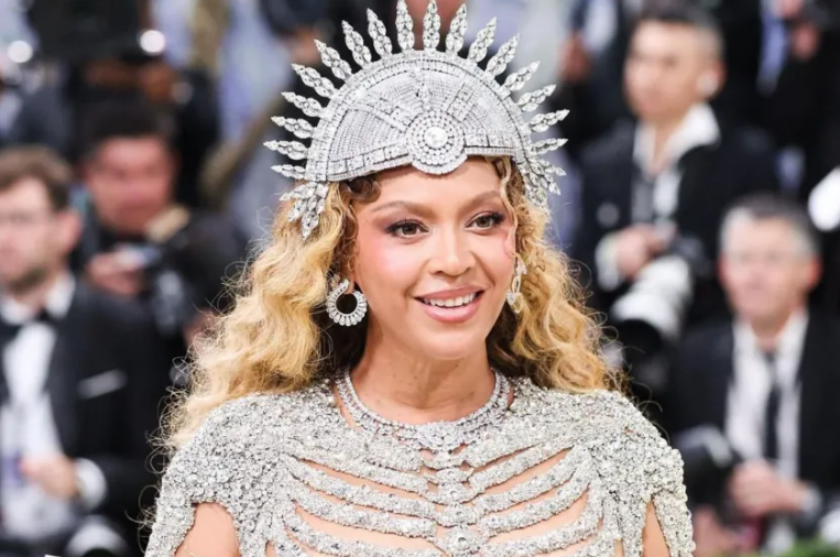 Burg për personin që grabiti materiale muzikore të papublikuara të Beyonces