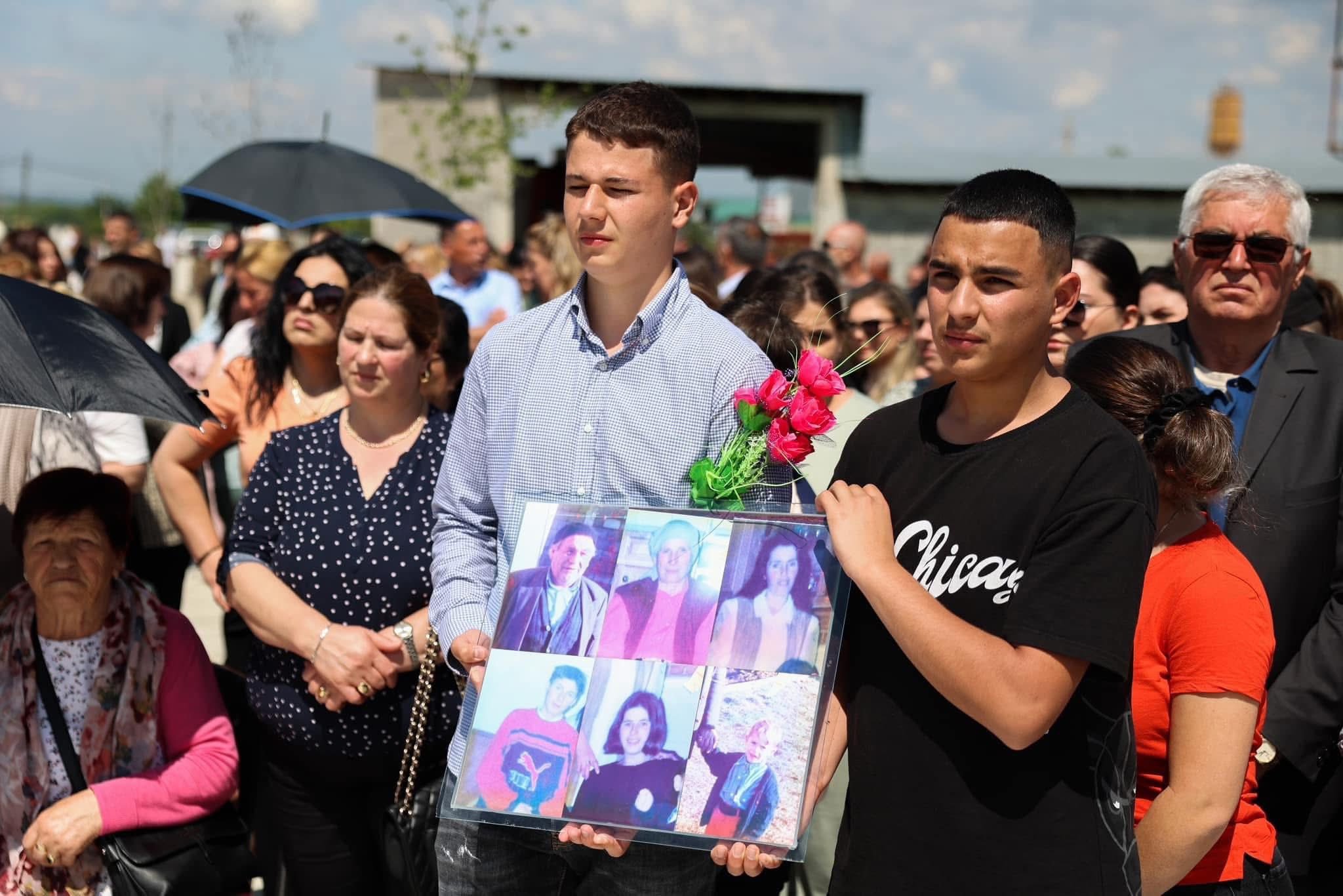 Haradinaj kujton masakrën e Korishës: Liria jonë në themel i ka ata që u flijuan për liri