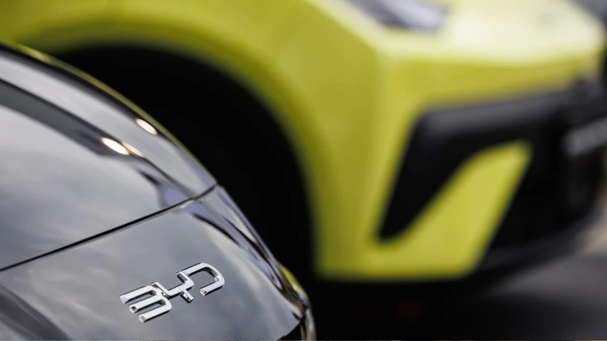 BYD po flet me Stellantis dhe të tjerë  për të marrë përsipër  fabrikat e tyre evropiane