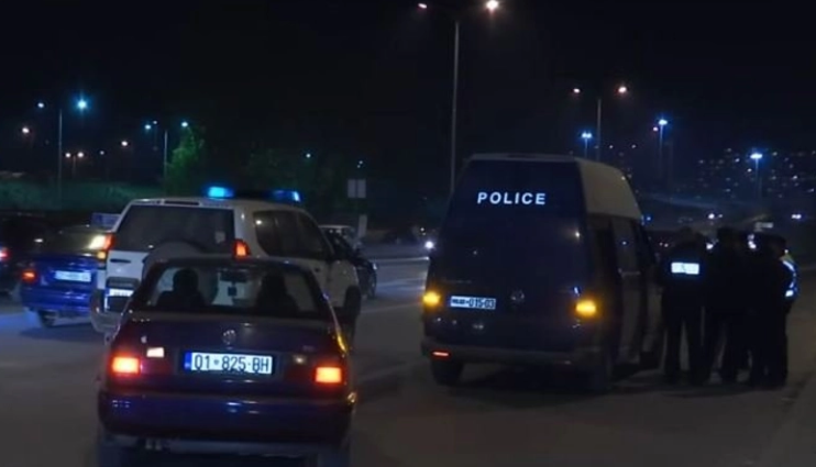 Aksident trafiku në Pejë, fëmija i lënduar dërgohet në QKUK