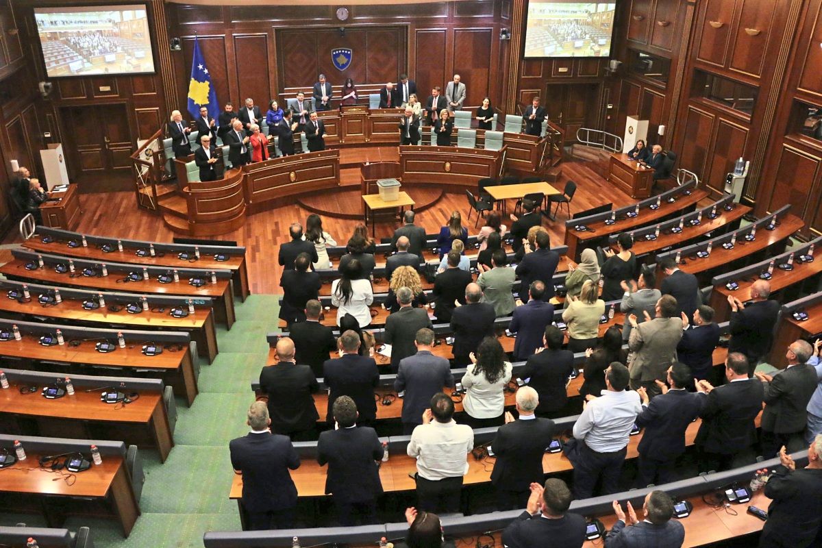 Der Standard për situatën në Kosovë: Një qeveri e qëndrueshme për të fituar 880 milionë euro