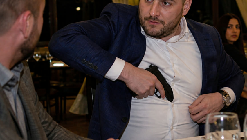 U filmua duke gjuajtur me armë në aheng   30 vjeçari paraqitet vetë në Polici në Prizren