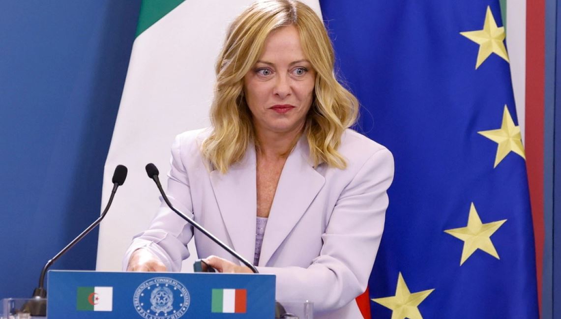 Skandali “Bunga Bunga” rikthehet në Itali, Meloni nën presion për të falur yllin e partisë së Berluskonit!