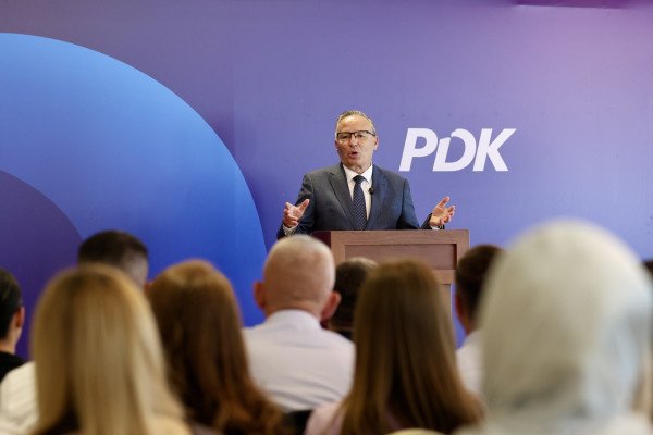 ​Hamza takon kandidatët për deputetë: Kosova ka nevojë për stabilitet dhe vizion