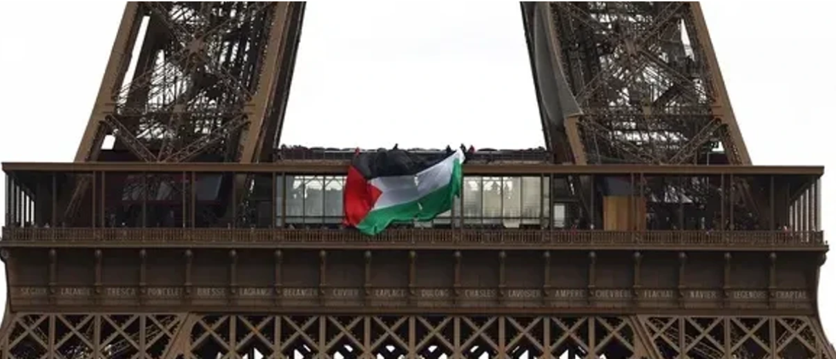 Paris, arrestohen 6 aktivistë pasi shpalosën flamurin palestinez në Kullën Eiffel