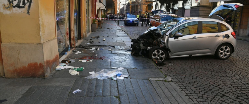 vetura-perplas-kembesoret-ne-itali-disa-te-lenduar