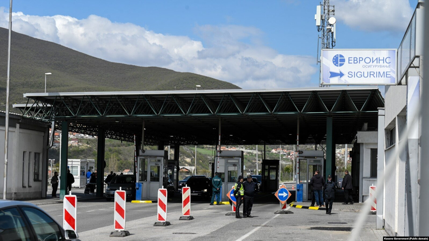 tentuan-ta-kalojne-kufirin-ilegalisht-ne-han-te-elezit-arrestohen-tre-maqedonas