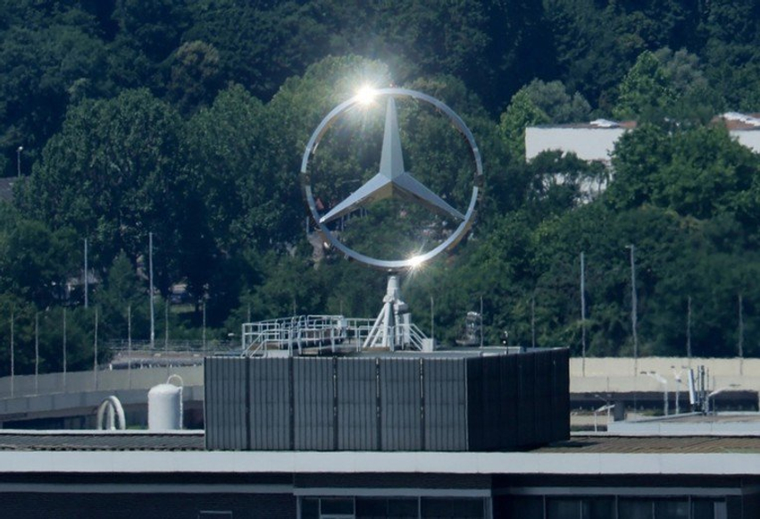 mercedes-shqyrton-prodhimin-e-armeve-bota-eshte-bere-e-paparashikueshme