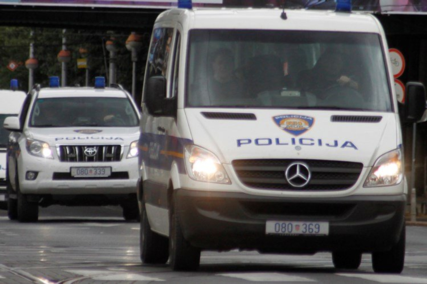 ekstradohet-nga-kroacia-per-ne-kosove-i-kerkuar-nga-interpol-i-per-mashtrim