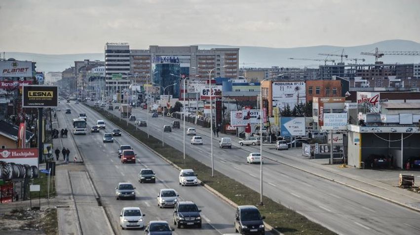 tentoi-te-futej-me-force-ne-banese-ne-fushe-kosove-39-vjecari-perfundon-ne-ndalim-pas-trajtimit-ne-psikiatri