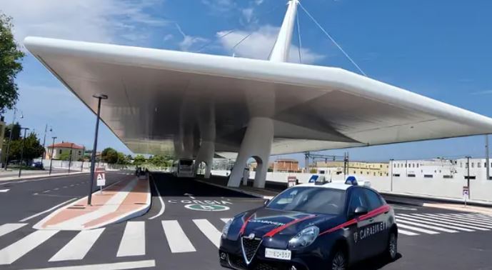 Shpërndante kokainë me motor, arrestohet i riu shqiptar në Itali