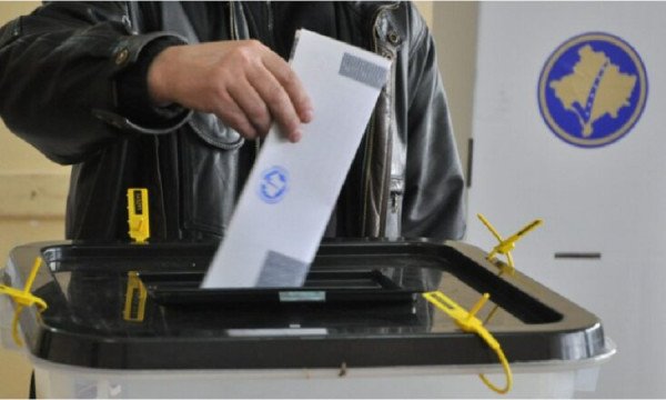​Serbia sërish tenton të ndërhyjë në zgjedhjet në Kosovë, kërkon vota për Listën Serbe