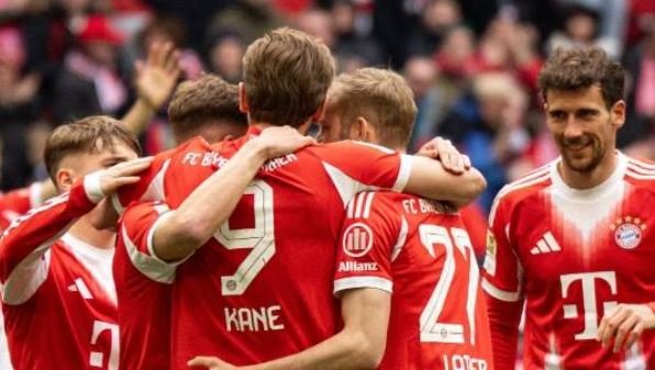 Bayern në kërkim të një mbrojtësi të djathtë
