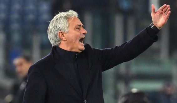 Këta janë dy lojtarët e parë që pritet të transferojë Jose Mourinho