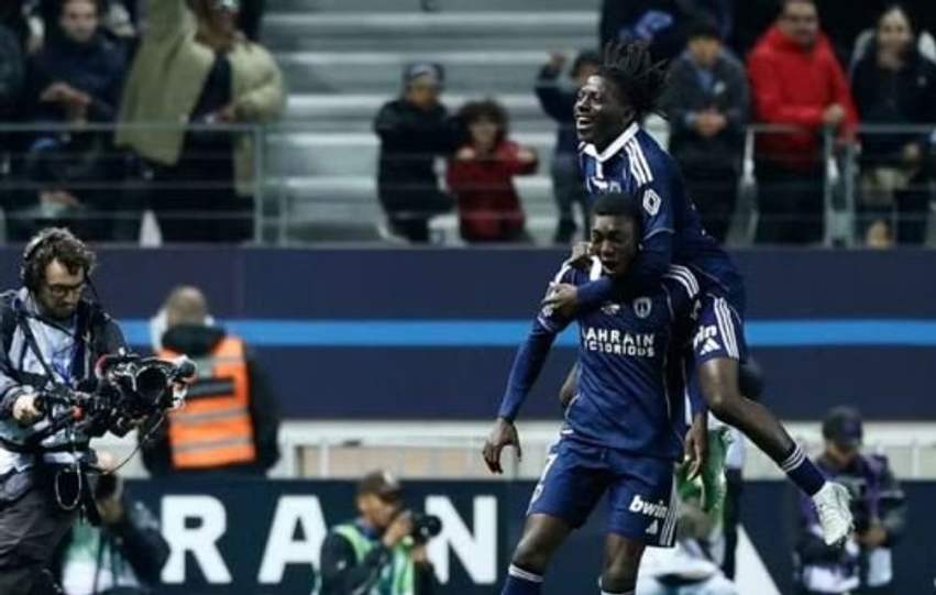 PSG humb derbin e qytetit  Lyon turpërohet në shtëpi