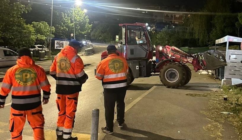 Vazhdon aksioni për pastrimin e Prishtinës, ekipet në terren edhe gjatë natës