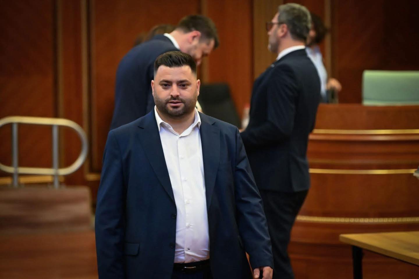 Kosova në prag të votës vendimtare, Meholli i bindur për triumf të ri të Kurtit – paralajmëron Osmanin dhe opozitën