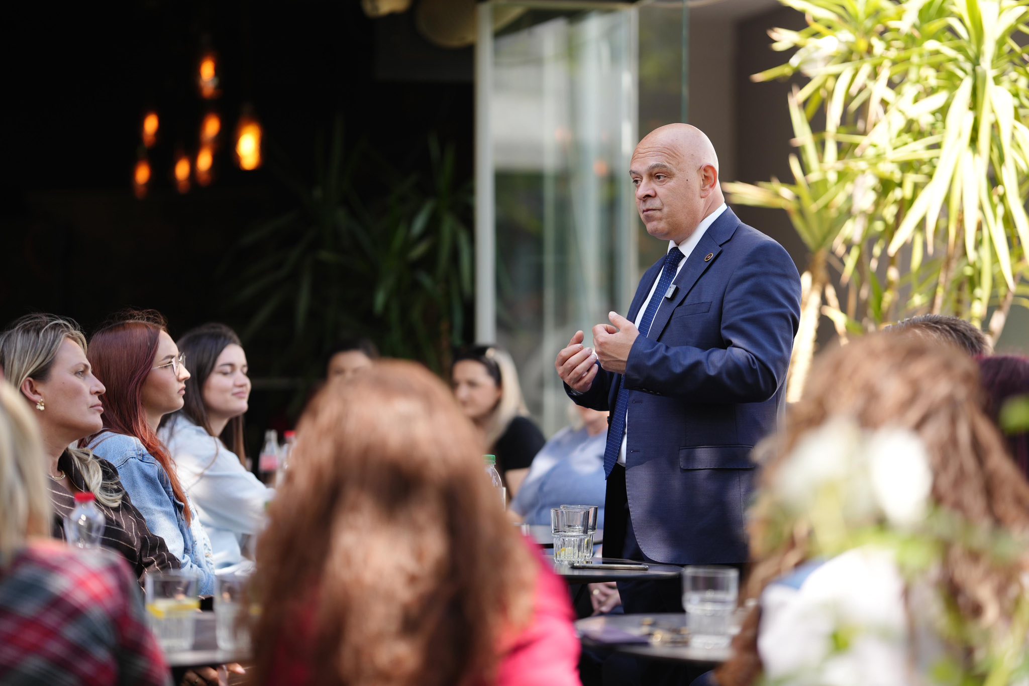 Ardian Gjini në Rahovec: Gratë dhe vajzat, forcë kyçe e vendimmarrjes dhe ndryshimit shoqëror 