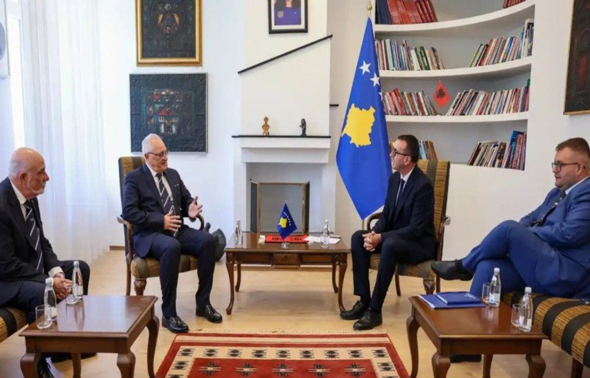 Gashani pret drejtuesit e ICMG së  flasin për përgatitjet Prishtina 2030