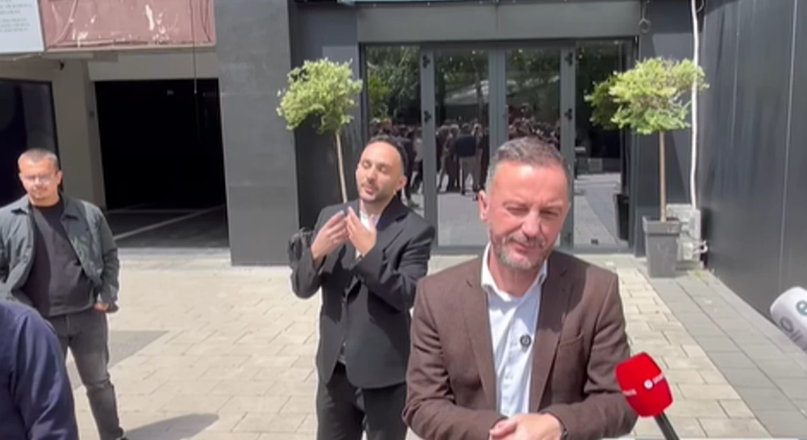 “Largohu, në aktivitete mos më hajde”, “Paris vjedhi do like”, përplasje verbale mes LDK-së dhe PSD-së
