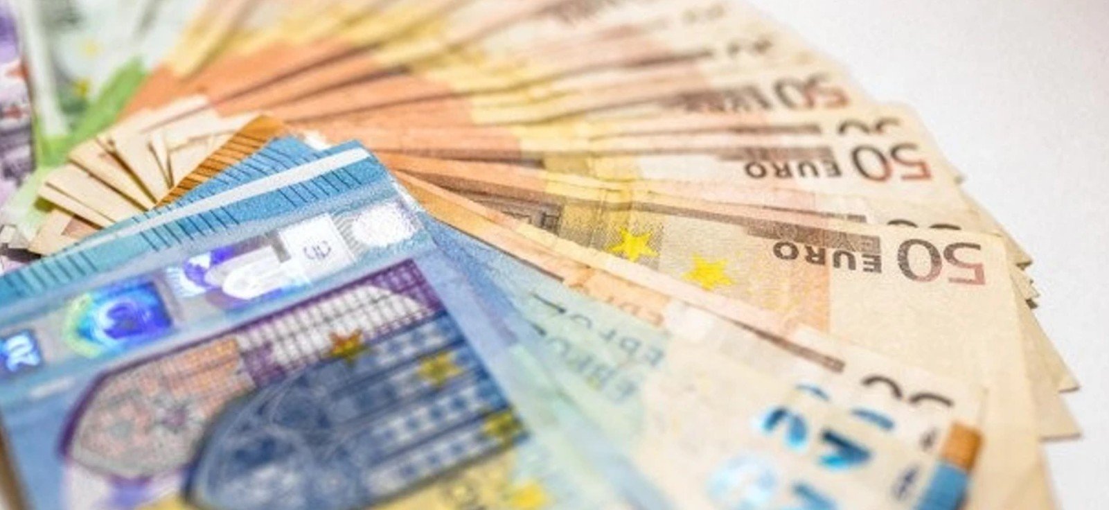 Maqedonia e Veriut me 260 milionë euro borxh të ri