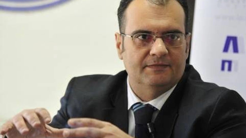Veliçkovski  Nëse LSDM nuk i mbështet amendamentet kushtetuese  Siljanovska Davkova ose 150 000 qytetarë mund t i propozojnë ato