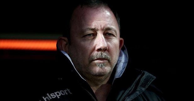 Klubi turk i jep duart trajnerit që i besoi futbollistit tjetër të Kombëtares