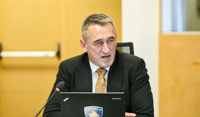 U alarmua për kontroll të Beogradit tek serbët e Kosovës, paralajmëron analisti: Nuk është vetëm retorikë elektorale, por…! 